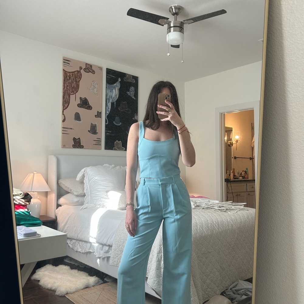 Abercrombie set never worn